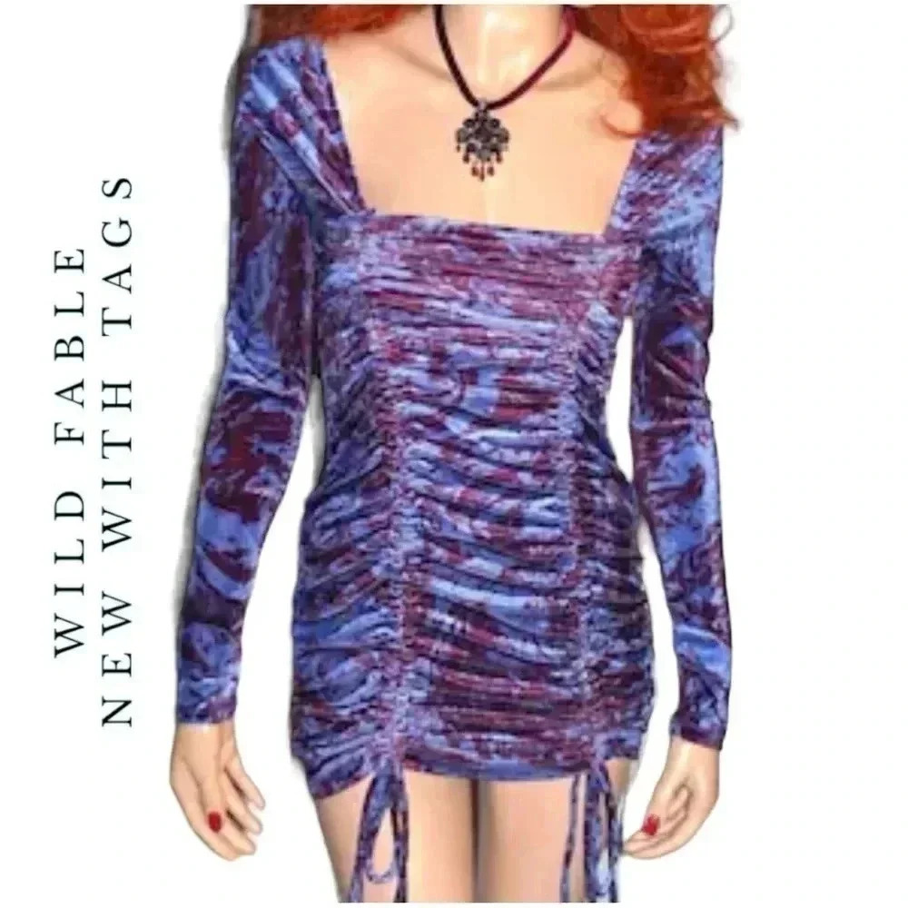 1734. WILD FABLE RUCHED LONG SLEEVE MINI LENGTH DRESS SIZE SMALL VELVET MATERIAL